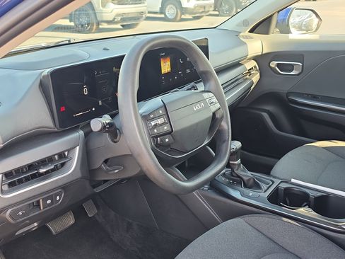 Used 2025 Kia K4 FWD image 13