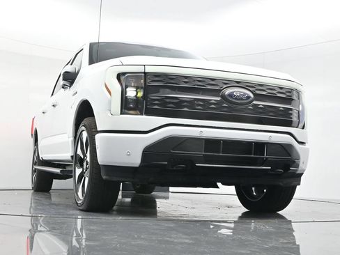 Used 2023 Ford F150 Lightning Platinum AWD/4WD image 44