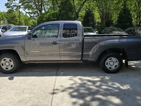 Used 2014 Toyota Tacoma 2WD Access Cab w/ SR5 Package image 2