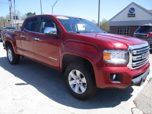 Used 2018 GMC Canyon SLE AWD/4WD image 9