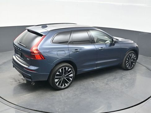 New 2026 Volvo XC60 B5 Ultra w/ Climate Package AWD/4WD image 32