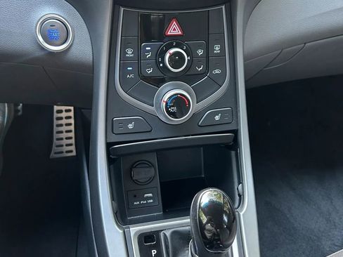 Used 2014 Hyundai Elantra Sport FWD image 26