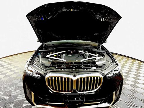 Certified 2024 BMW X5 xDrive40i w/ Premium Package AWD/4WD image 31