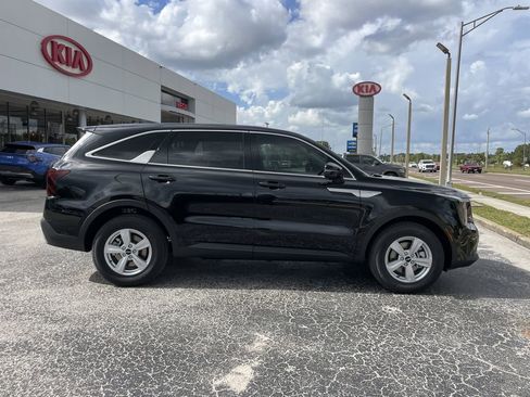 New 2026 Kia Sorento LX image 4