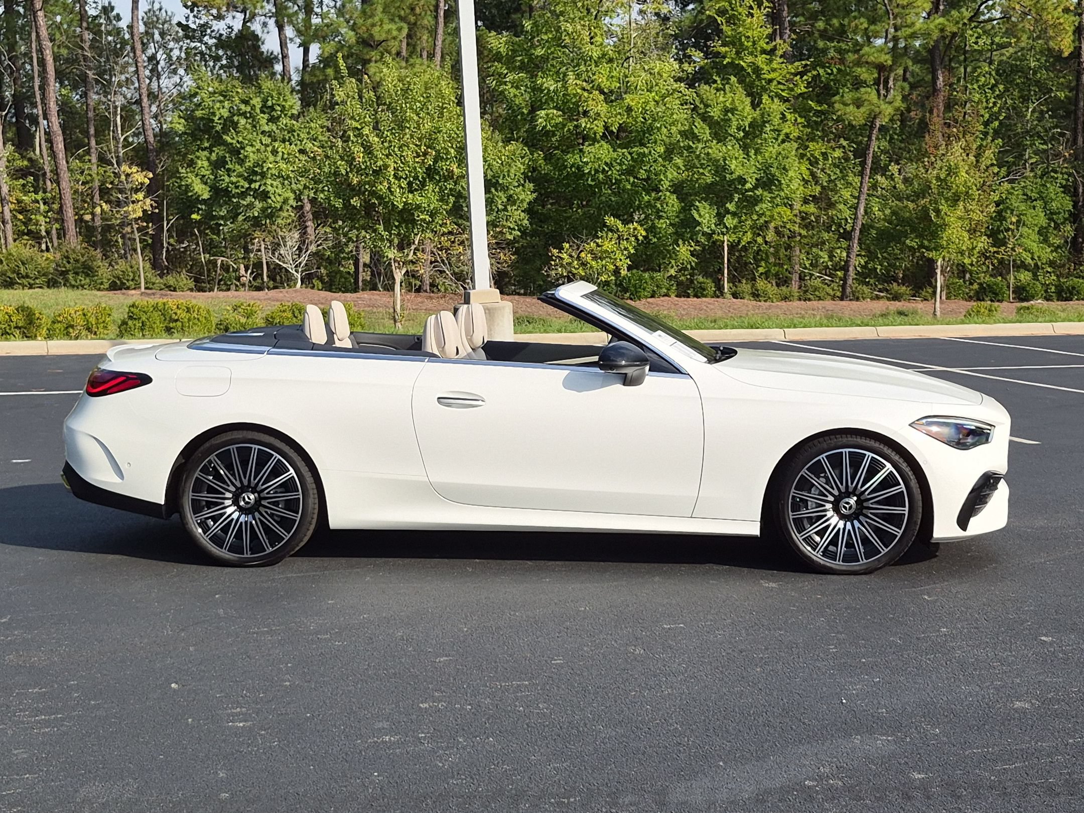 New 2027 Mercedes-Benz CLE 450 4MATIC Cabriolet image 11
