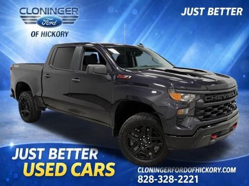 Used 2023 Chevrolet Silverado 1500 Custom Trail Boss AWD/4WD image 1