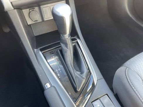 Used 2018 Toyota Corolla L image 25