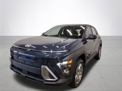 New 2026 Hyundai Kona SE image 2