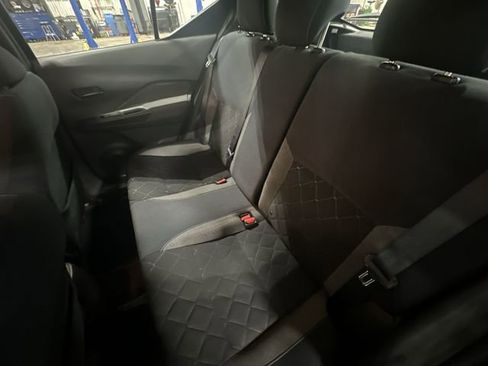 Used 2018 Nissan Kicks S FWD image 30