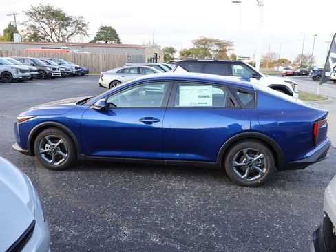 New 2025 Kia K4 LXS image 4