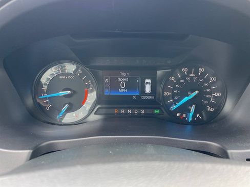 Used 2018 Ford Explorer XLT AWD/4WD image 17