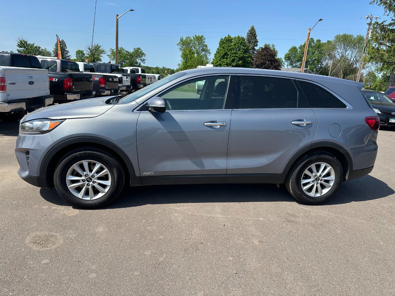 Used 2020 Kia Sorento AWD V6 image 3