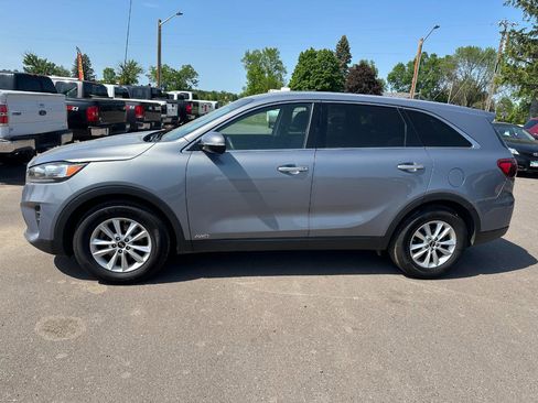 Used 2020 Kia Sorento AWD V6 image 3