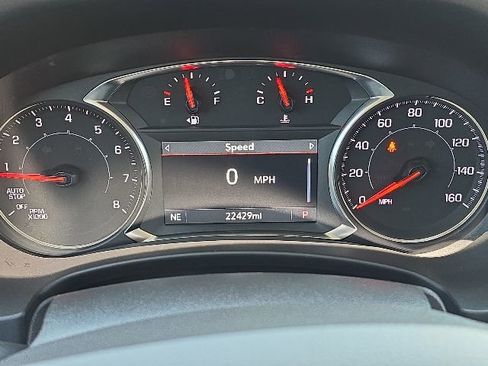 Used 2024 GMC Terrain SLT w/ Tech Package FWD image 27