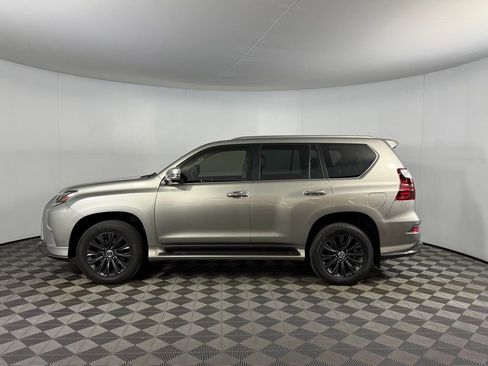 Used 2022 Lexus GX 460 Luxury w/ Sport Design Package image 10