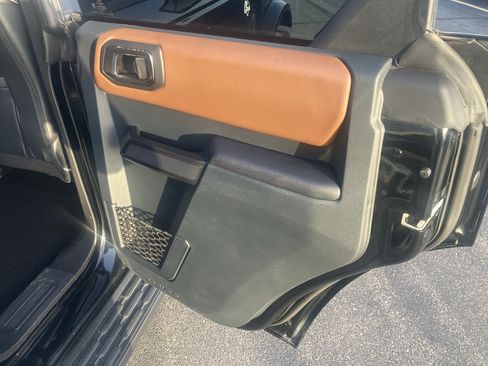 Used 2024 Ford Bronco Outer Banks AWD/4WD image 11