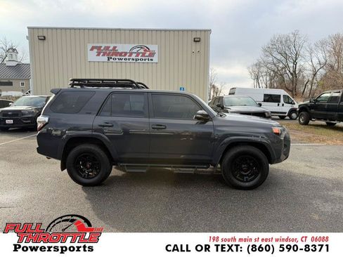 Used 2024 Toyota 4Runner SR5 Premium w/ Moonroof Package AWD/4WD image 13