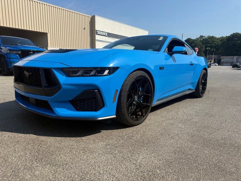 Used 2024 Ford Mustang GT Premium RWD image 2