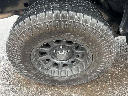 Used 2017 Jeep Wrangler Unlimited Sahara w/ Quick Order Package 24E Chief image 21