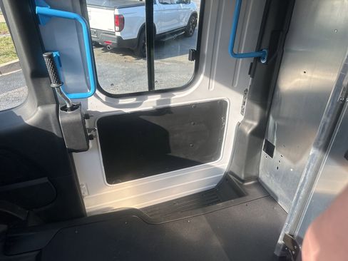 Used 2024 RAM ProMaster 3500 w/ Delivery Van Package FWD image 33