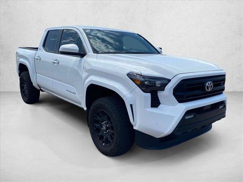 Used 2024 Toyota Tacoma SR5 AWD/4WD image 20