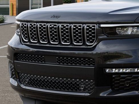 New 2025 Jeep Grand Cherokee L Summit w/ Obsidian Package AWD/4WD image 12