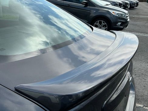 Used 2015 Nissan Versa SV w/ SV Appearance Package image 4