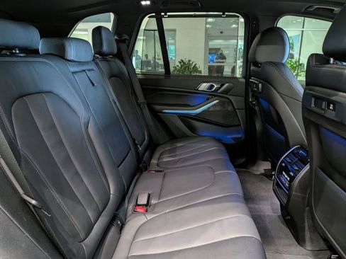 Used 2022 BMW X5 sDrive40i w/ M Sport Package image 14