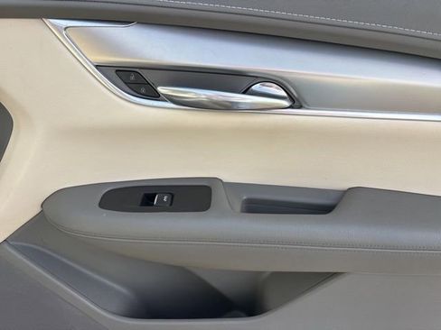 Used 2020 Cadillac XT5 Premium Luxury w/ LPO, Floor Liner Package image 43