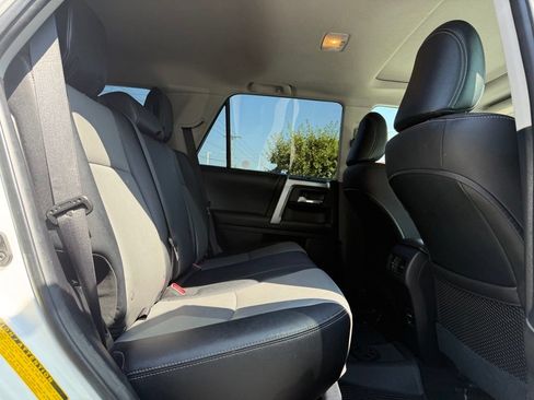Used 2016 Toyota 4Runner SR5 Premium AWD/4WD image 19