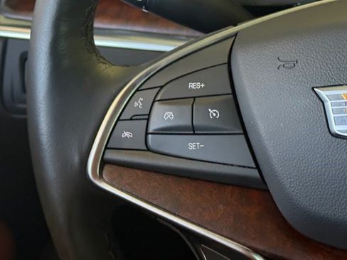 Certified 2024 Cadillac XT5 Premium Luxury w/ Technology Package FWD image 10