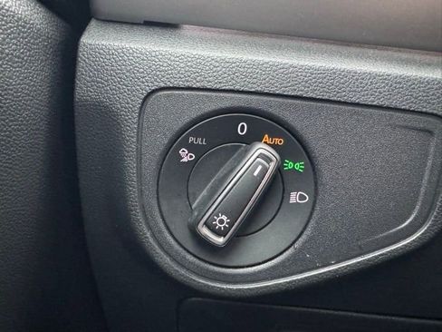 Used 2021 Volkswagen Atlas SEL image 19