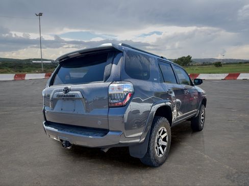Used 2021 Toyota 4Runner SR5 AWD/4WD image 3