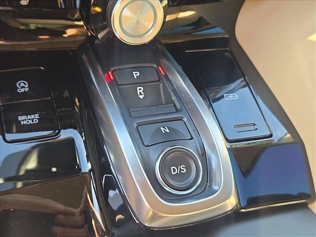 Certified 2025 Acura MDX w/ Technology Package FWD image 12