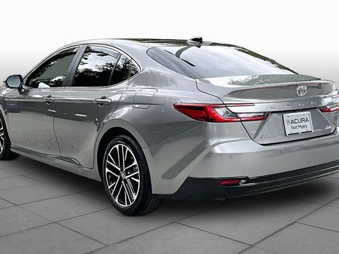 Used 2025 Toyota Camry XLE w/ Premium Plus Package FWD image 12