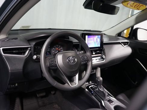 Certified 2024 Toyota Corolla Cross LE image 11