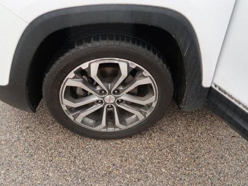 Used 2019 GMC Terrain SLT w/ Preferred Package image 18