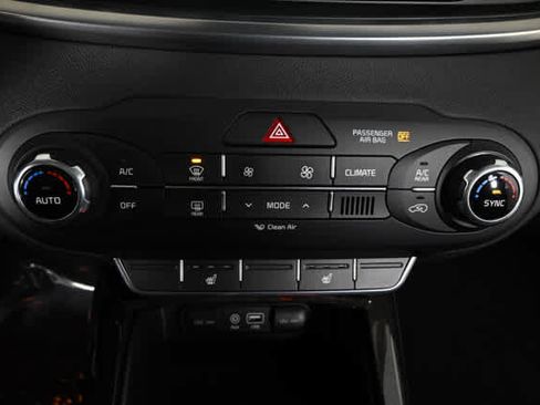 Used 2017 Kia Sorento EX w/ EX Advanced Touring Package image 28