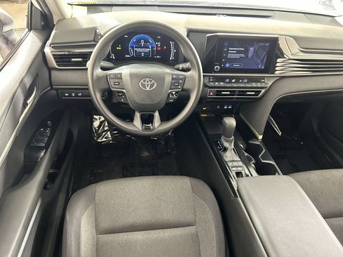 Used 2025 Toyota Camry LE FWD image 22