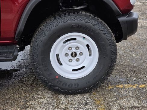 New 2025 Ford Bronco Heritage Edition AWD/4WD image 11