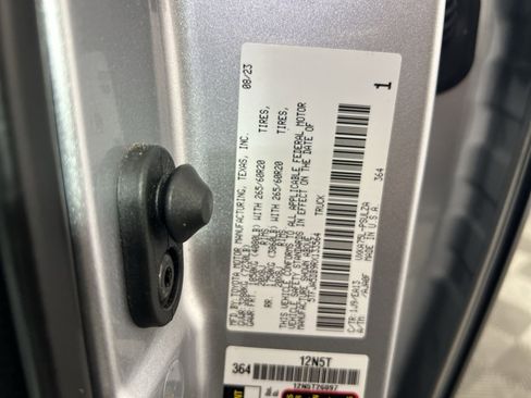 Used 2024 Toyota Tundra Limited image 29