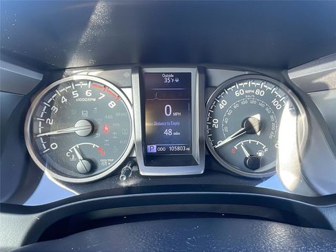 Used 2020 Toyota Tacoma TRD Off-Road image 24