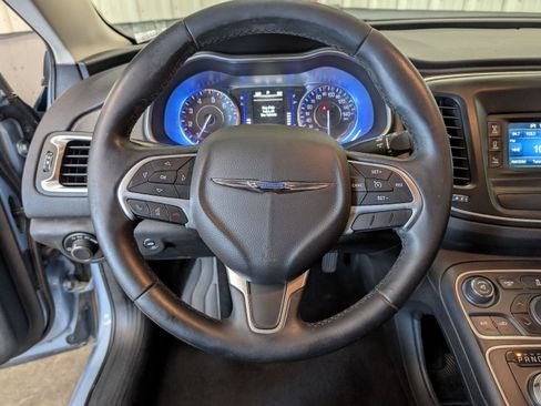 Used 2015 Chrysler 200 Limited w/ Convenience Group FWD image 21
