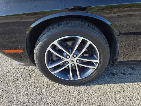 Used 2019 Dodge Challenger SXT AWD/4WD image 10
