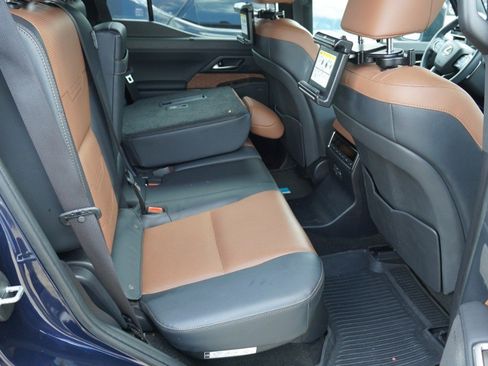 Used 2024 Lexus GX 550 w/ Accessory Package (Z1) AWD/4WD image 10