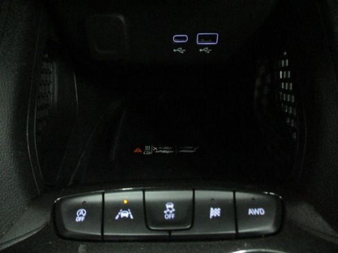 Used 2024 Chevrolet TrailBlazer RS w/ Convenience Package AWD/4WD image 22