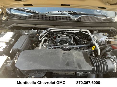 Used 2023 Chevrolet Colorado W/T image 28