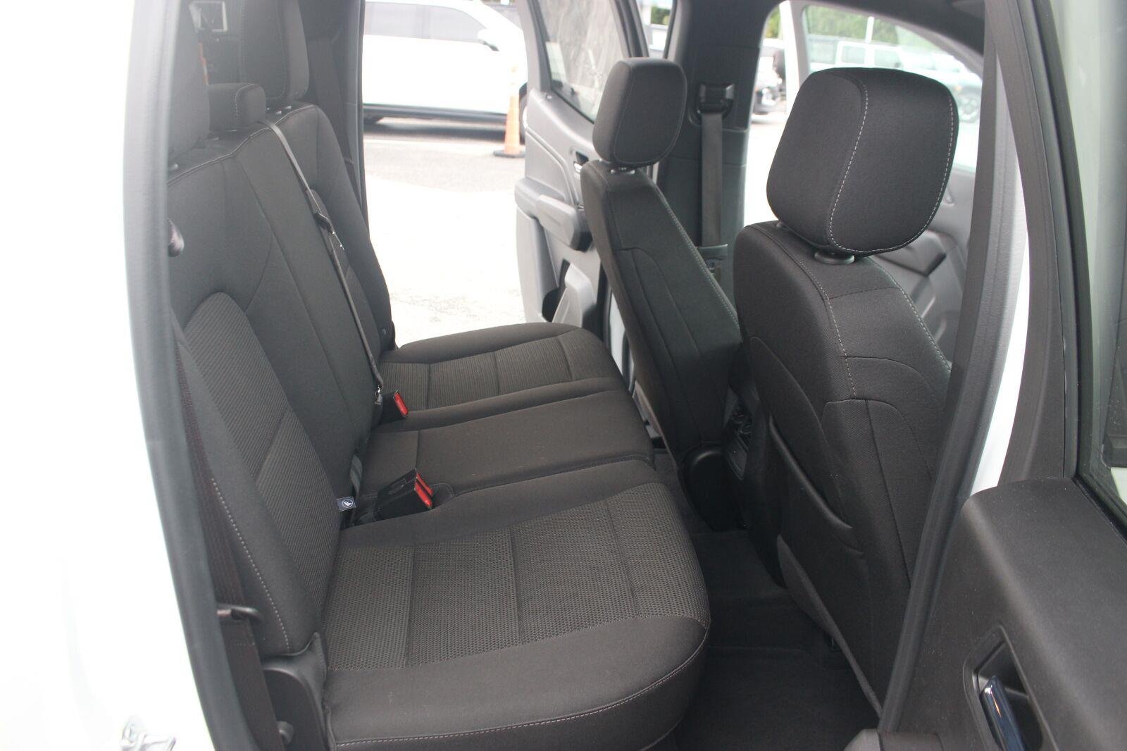 Used 2024 Chevrolet Colorado LT AWD/4WD image 34