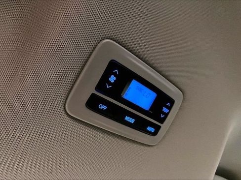 Used 2018 Toyota Sienna XLE w/ XLE Navigation Package AWD/4WD image 34