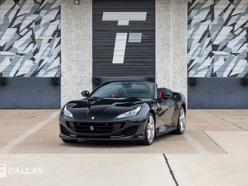 Used 2020 Ferrari Portofino RWD image 5